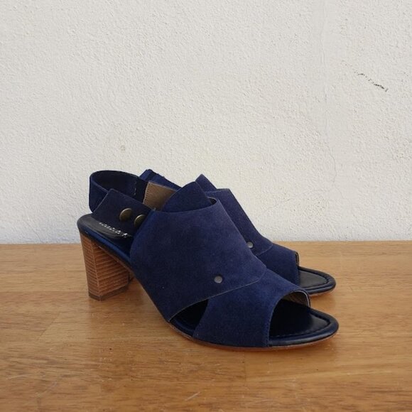 5/$100 SALE - Anyi Lu Blue Suede Athena Wood Heel Dress Sandal - Picture 5 of 9